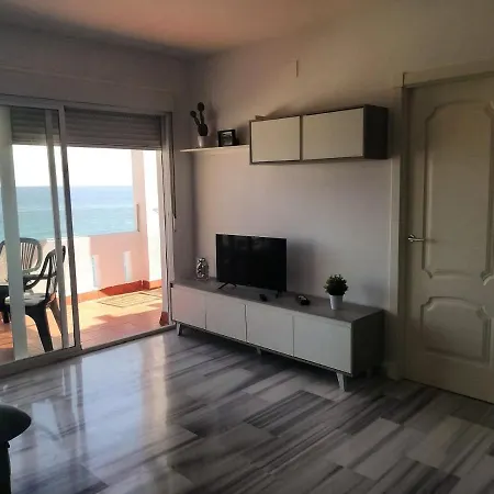 Con Vistas Al Mar En *